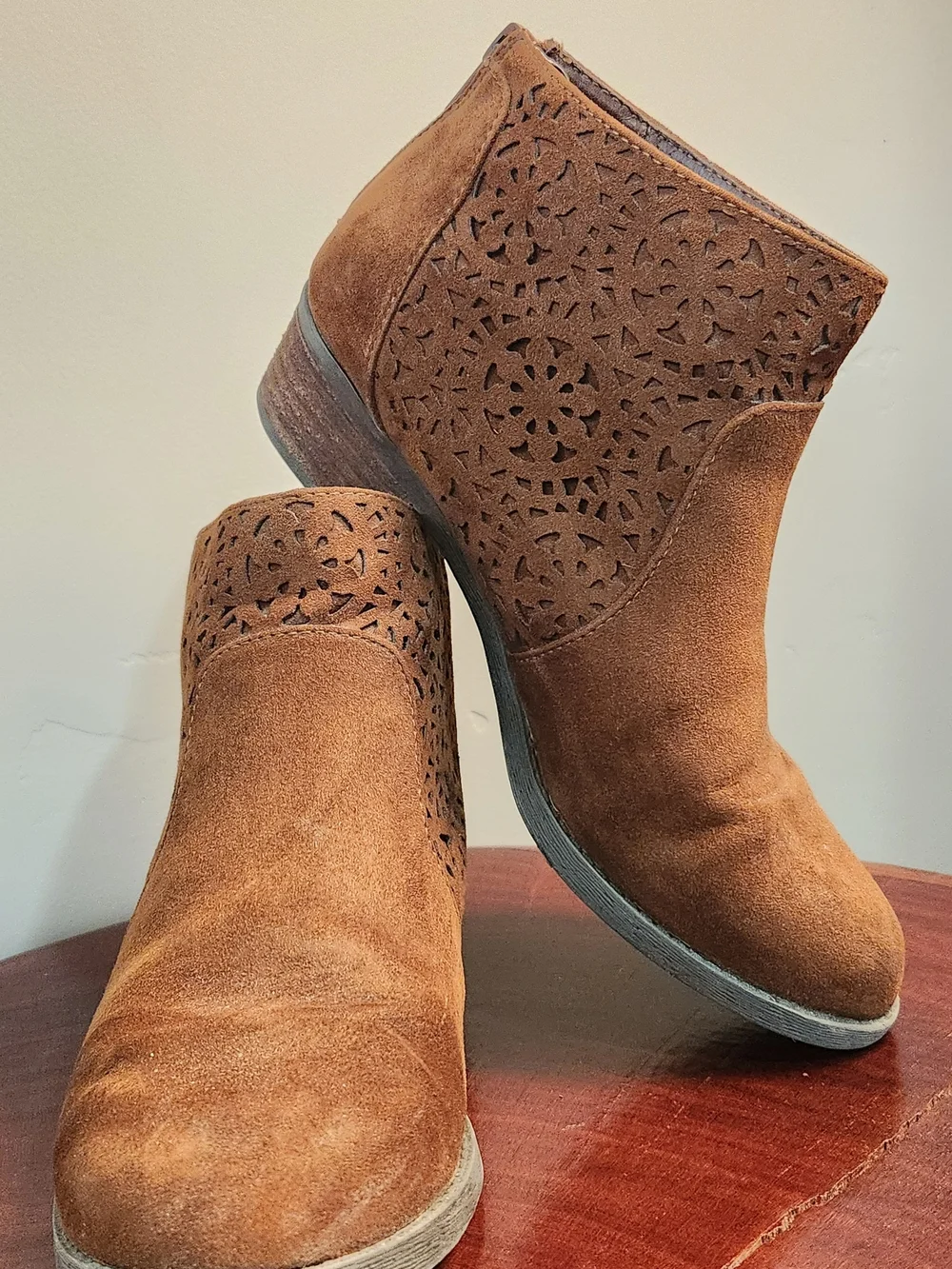 Carlos by Carlos Santana Cognac Suede Ankle Booties with Laser-Cut Detail 6.5M